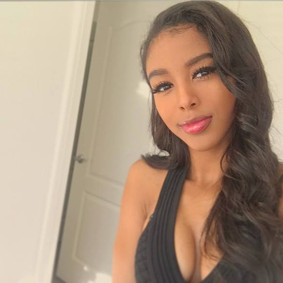 meko_simmons